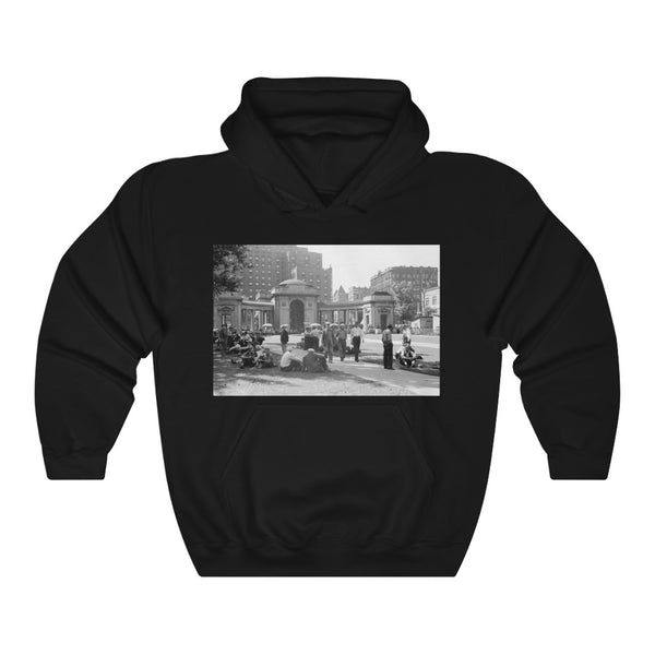 1939 Gateway Park in Minneapolis, Minnesota Unisex Heavy Blend™ Hooded Sweatshirt