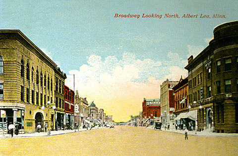 Broadway Looking North, Albert Lea, Minnesota, 1910s Postcard Reproduction