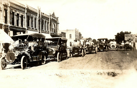 Street scene with many cars, Amboy, Minnesota, 1910 Postcard Reproduction