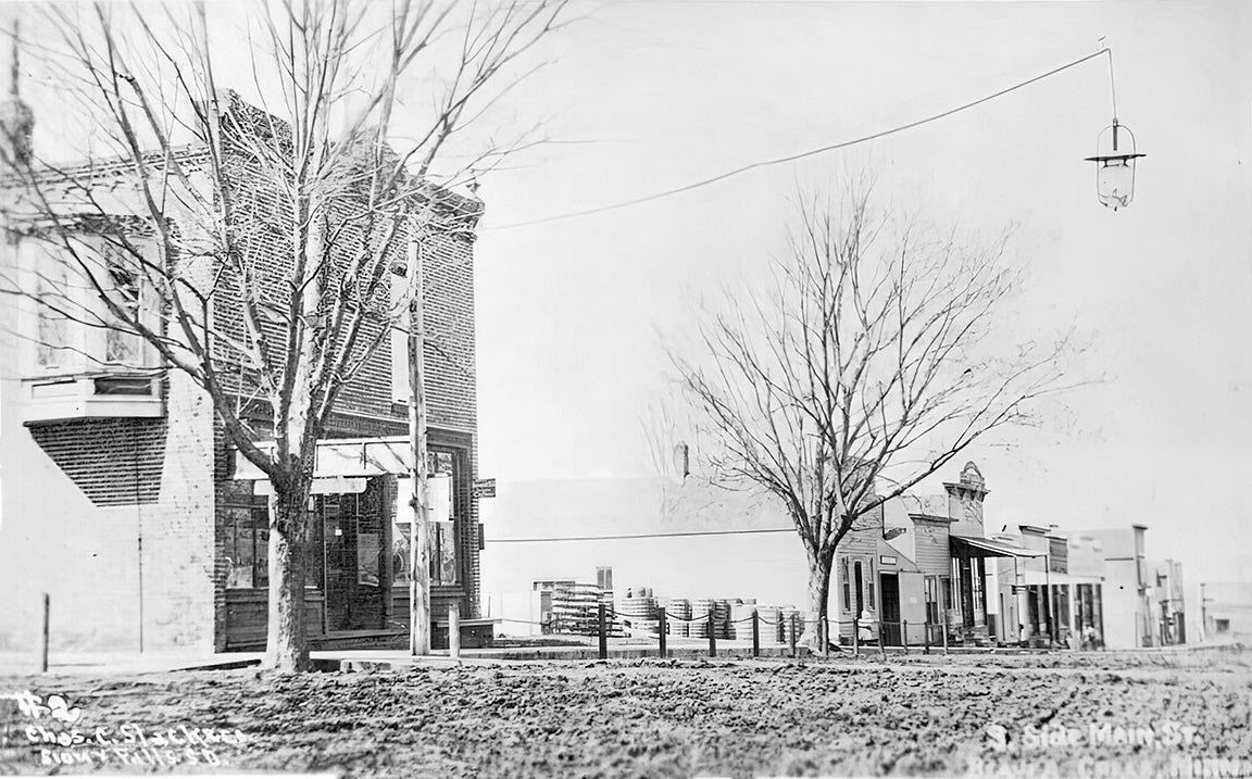 Street scene, Beaver Creek, Minnesota, 1910 Postcard Reproduction
