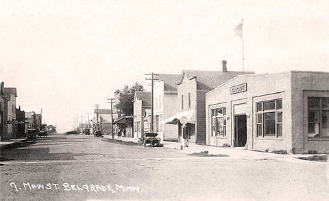 Street scene, Belgrade, Minnesota, 1917 Postcard Reproduction