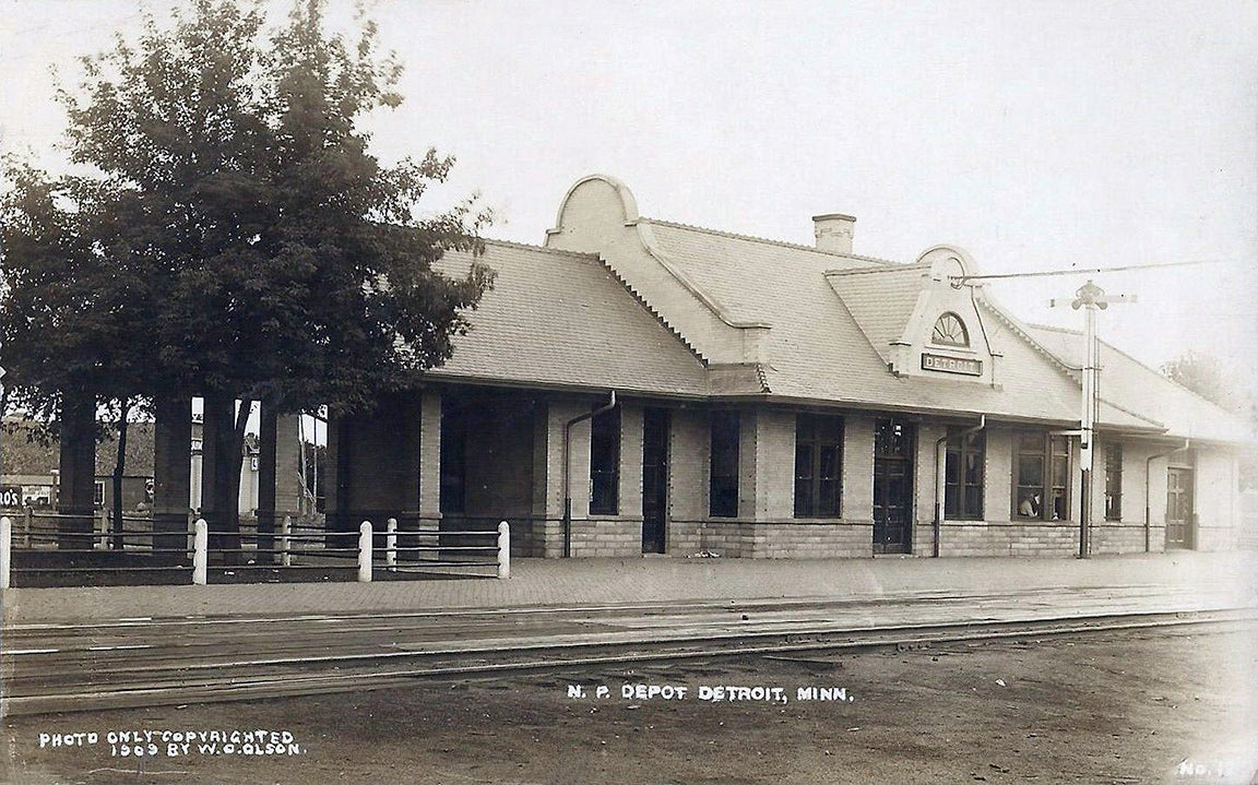 Northern Pacific Depot, Detroit, Minnesota, 1909 Print