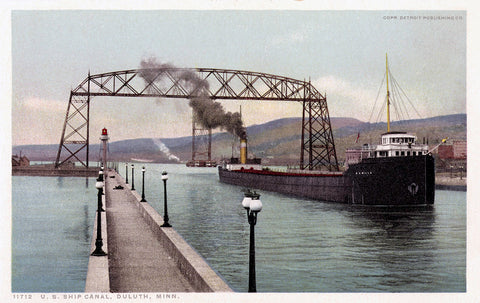 Steamer passing through the shipping canal, Duluth, Minnesota, 1910 Print