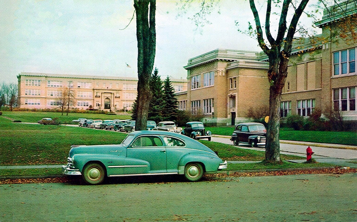 Public schools, Eveleth, Minnesota, 1950s Postcard Reproduction