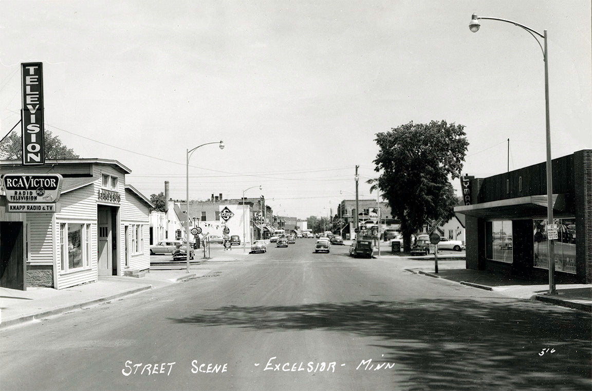 Street scene, Excelsior, Minnesota, 1940s Postcard Reproduction