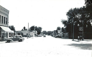 Street scene, Franklin Minnesota, 1940s Postcard Reproduction