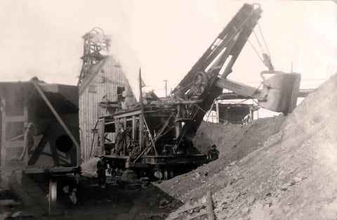 Open pit mining near Hibbing, Minnesota, 1910s Print