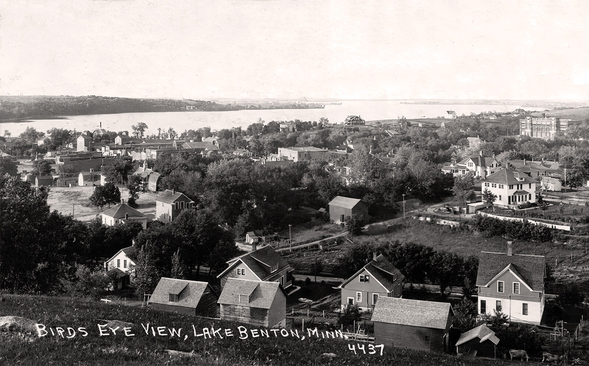 Birds-eye view of Lake Benton, Minnesota, early 1940s Postcard Reproduction