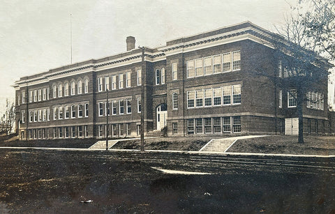 Penn School, Minneapolis, Minnesota, 1916 Print