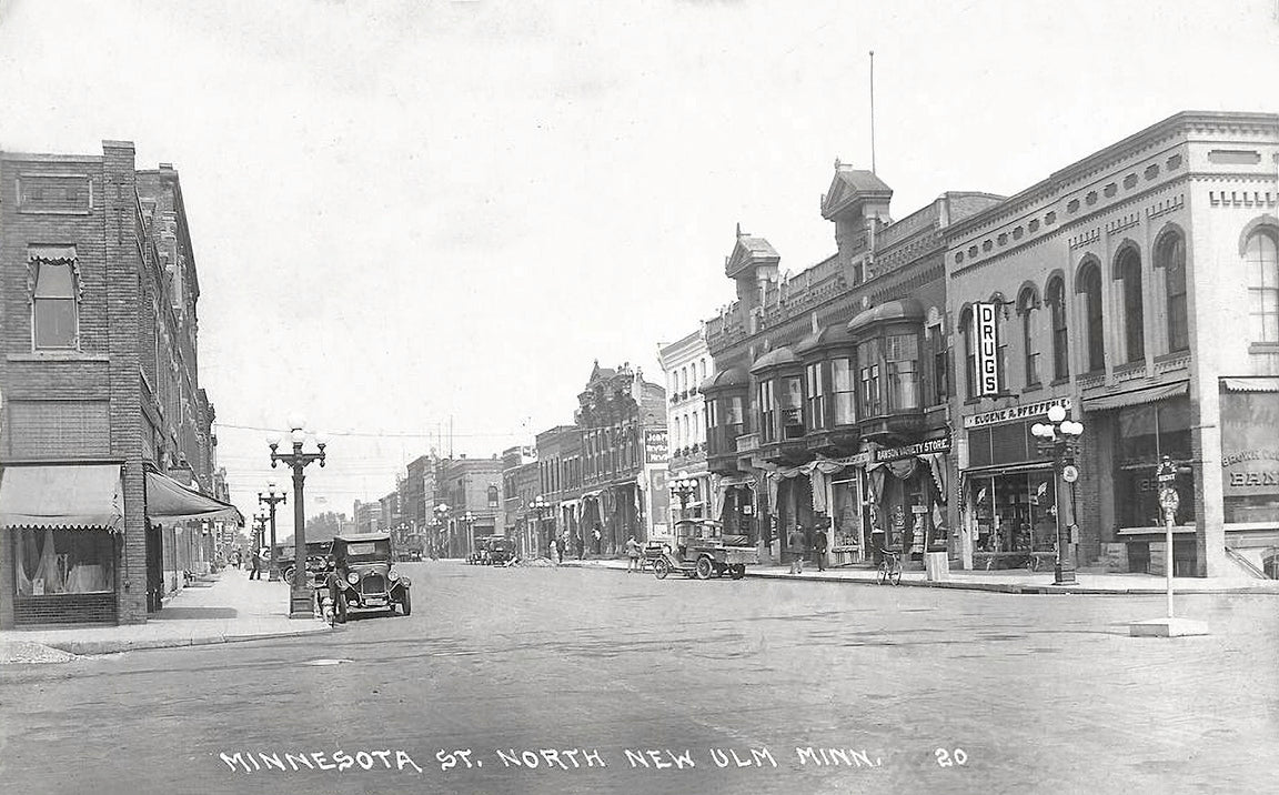 Minnesota Street North, New Ulm, Minnesota, 1925 Postcard Reproduction