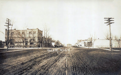 Street scene, Tyler, Minnesota, 1910s Postcard Reproduction